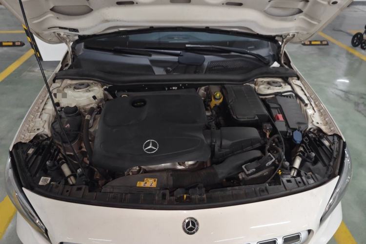 Used Mercedes-Benz GLA 2018 GLA 200 Fashion Model Engine Bay