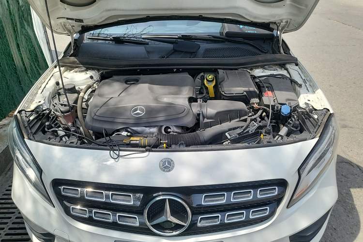 Used Mercedes-Benz GLA 2018 GLA 220 4MATIC Sport Edition Engine Bay