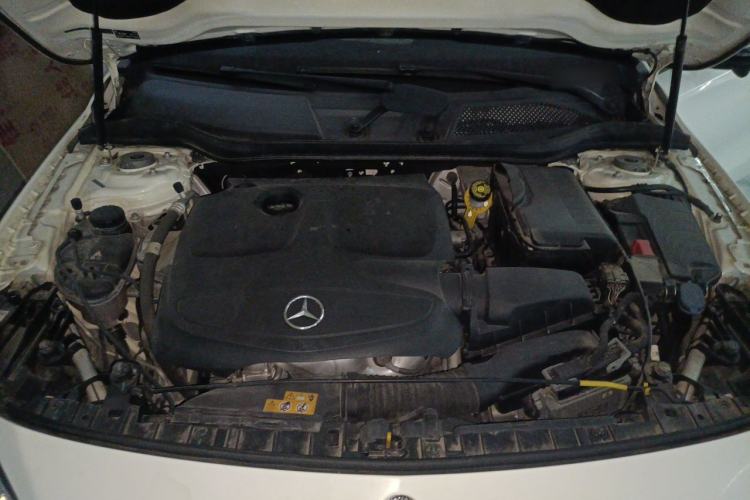 Used Mercedes-Benz GLA 2018 GLA 220 4MATIC Sport Edition Engine Bay