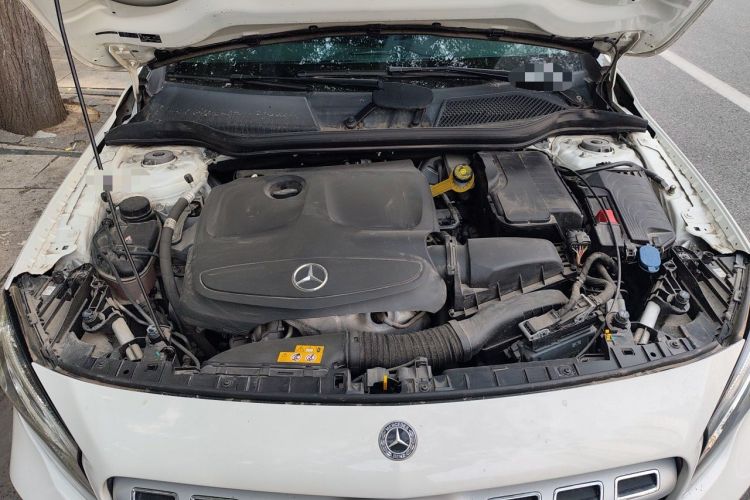 Used Mercedes-Benz GLA 2018 GLA 200 Fashion Model Engine Bay