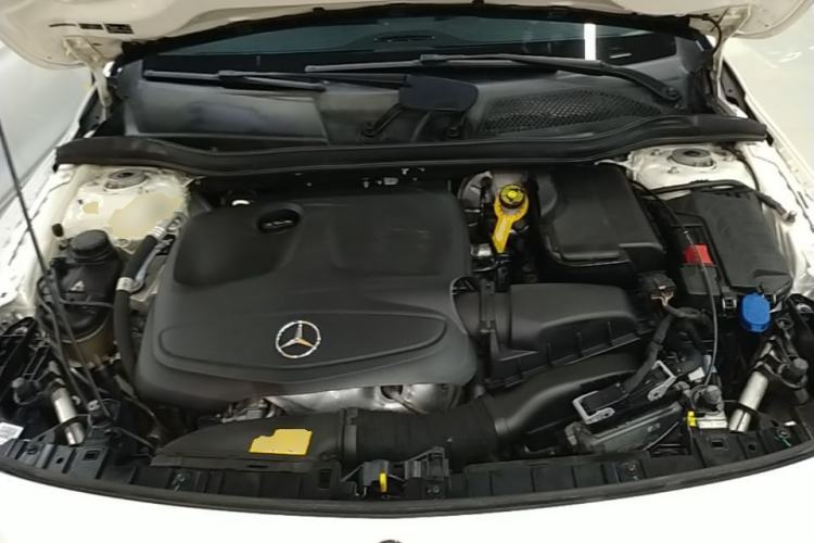 Used Mercedes-Benz GLA 2018 GLA 200 Fashion Model Engine Bay
