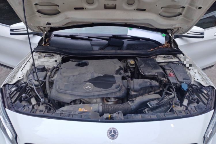 Used Mercedes-Benz GLA 2018 GLA 200 Fashion Model Engine Bay