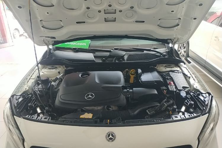 Used Mercedes-Benz GLA 2018 GLA 220 4MATIC Sport Edition Engine Bay