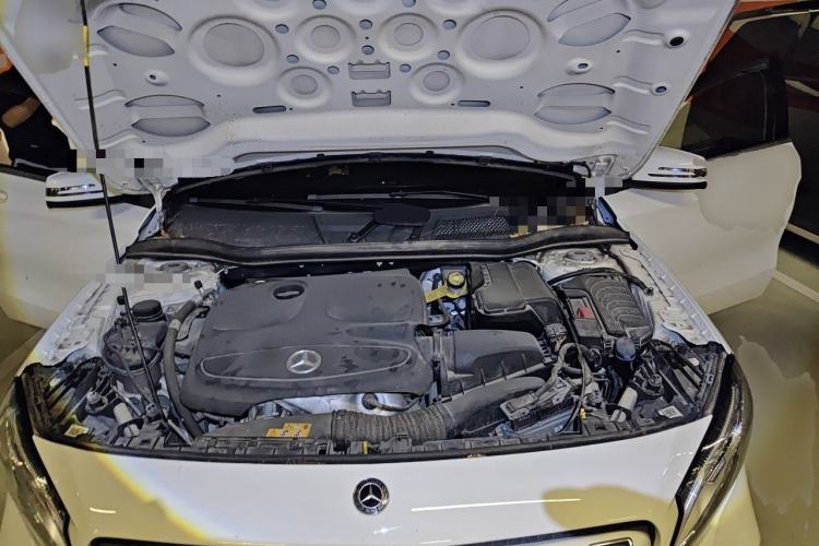 Used Mercedes-Benz GLA 2018 GLA 200 Fashion Model Engine Bay