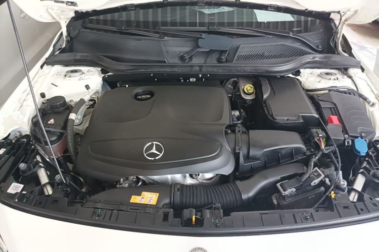 Used Mercedes-Benz GLA 2018 GLA 200 Fashion Model Engine Bay