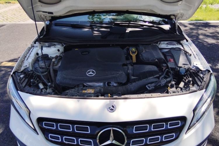 Used Mercedes-Benz GLA 2018 GLA 220 4MATIC Sport Edition Engine Bay