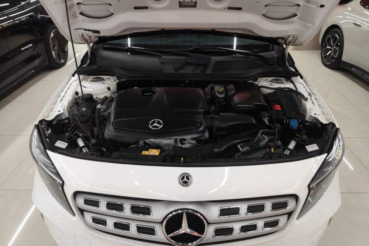 Used Mercedes-Benz GLA 2018 GLA 200 Sport Edition Engine Bay
