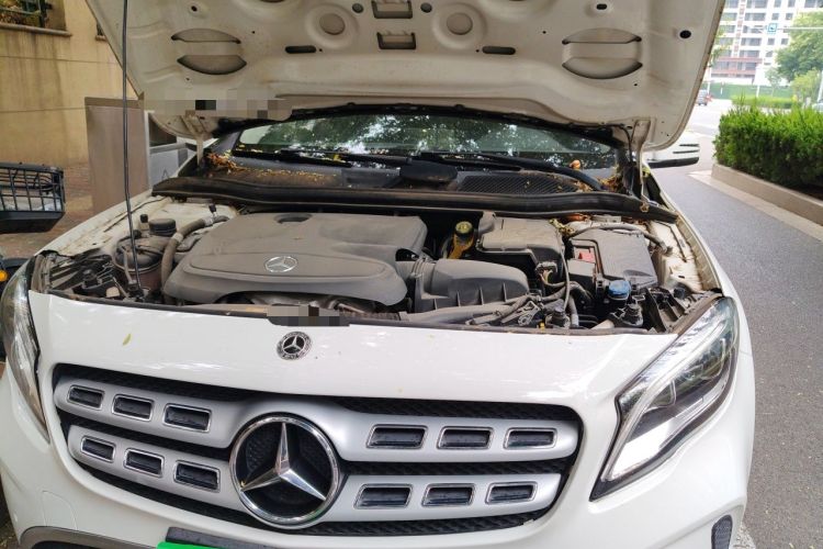 Used Mercedes-Benz GLA 2018 GLA 200 Fashion Model Engine Bay