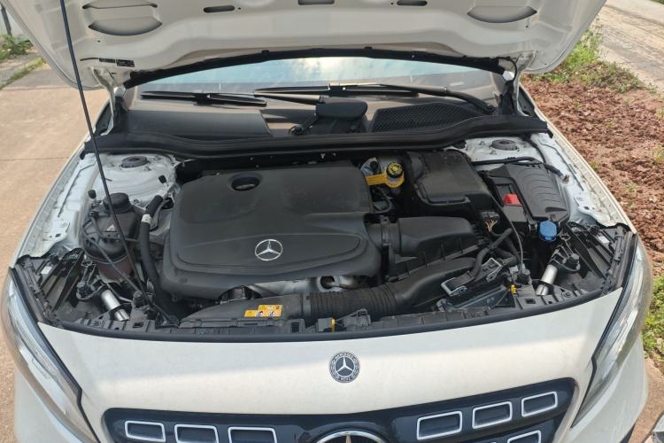 Used Mercedes-Benz GLA 2018 GLA 220 4MATIC Sport Edition Engine Bay