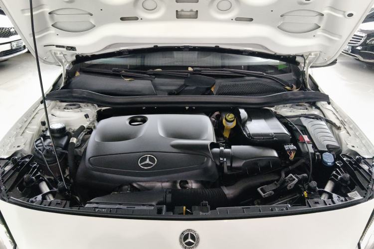 Used Mercedes-Benz GLA 2018 GLA 220 4MATIC Sport Edition Engine Bay