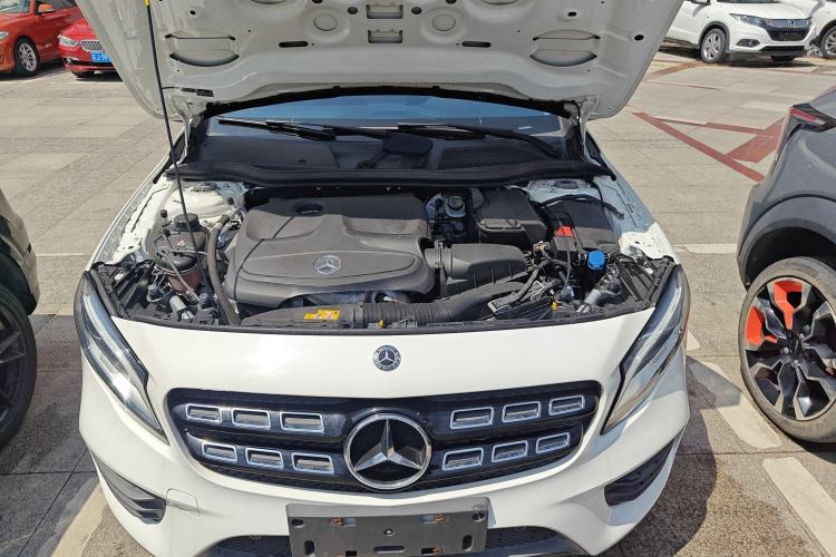 Used Mercedes-Benz GLA 2018 GLA 220 4MATIC Sport Edition Engine Bay