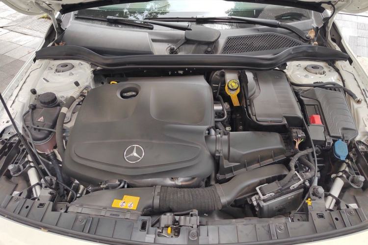 Used Mercedes-Benz GLA 2018 GLA 220 4MATIC Sport Edition Engine Bay