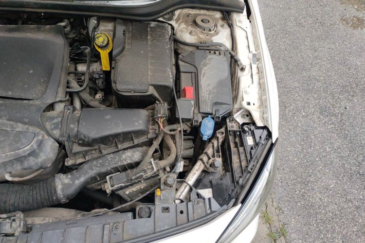 Used Mercedes-Benz GLA 2018 GLA 200 Fashion Model Engine Bay Left