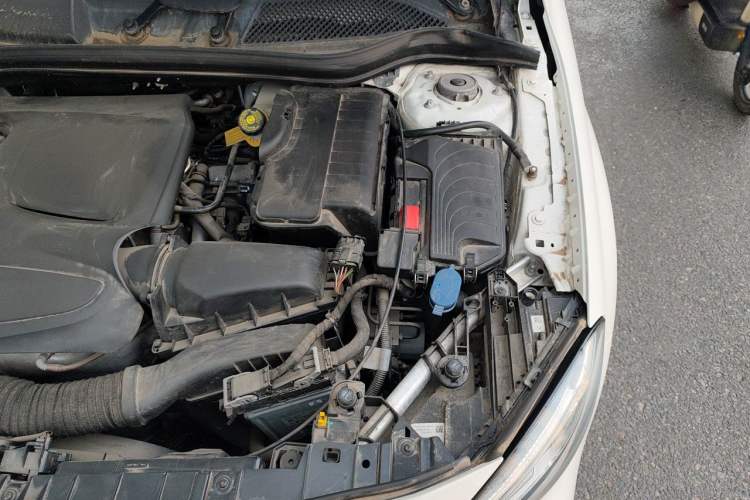 Used Mercedes-Benz GLA 2018 GLA 200 Fashion Model Engine Bay Left