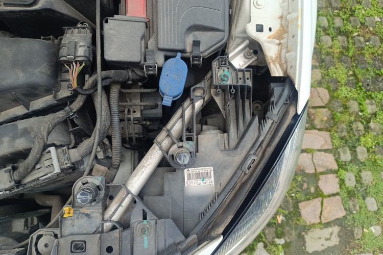 Used Mercedes-Benz GLA 2018 GLA 200 Sport Edition Engine Bay Left