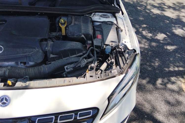 Used Mercedes-Benz GLA 2018 GLA 220 4MATIC Sport Edition Engine Bay Left