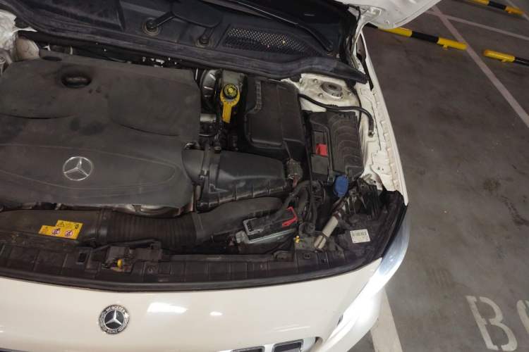 Used Mercedes-Benz GLA 2018 GLA 200 Sport Edition Engine Bay Left
