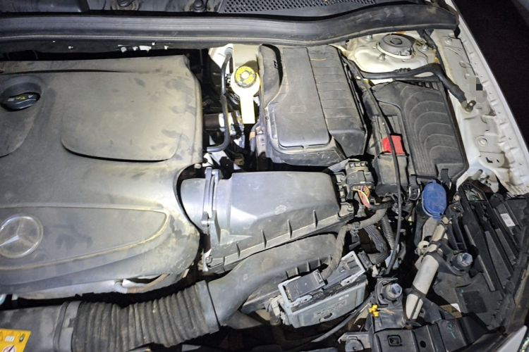 Used Mercedes-Benz GLA 2018 GLA 200 Fashion Model Engine Bay Left