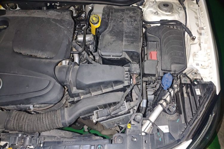 Used Mercedes-Benz GLA 2018 GLA 200 Fashion Model Engine Bay Left