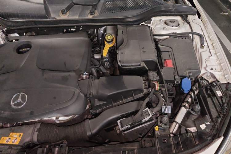 Used Mercedes-Benz GLA 2018 GLA 200 Fashion Model Engine Bay Left