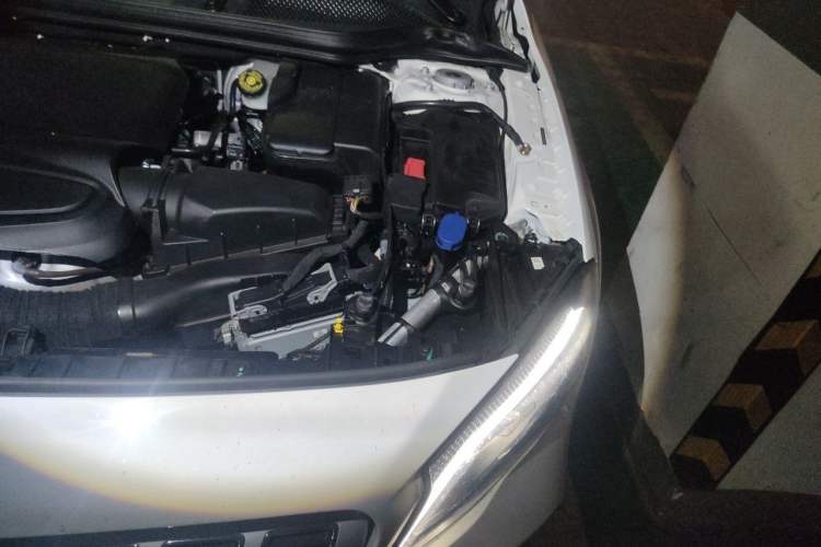 Used Mercedes-Benz GLA 2018 GLA 200 Fashion Model Engine Bay Left
