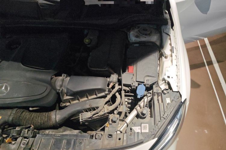 Used Mercedes-Benz GLA 2018 GLA 220 4MATIC Sport Edition Engine Bay Left