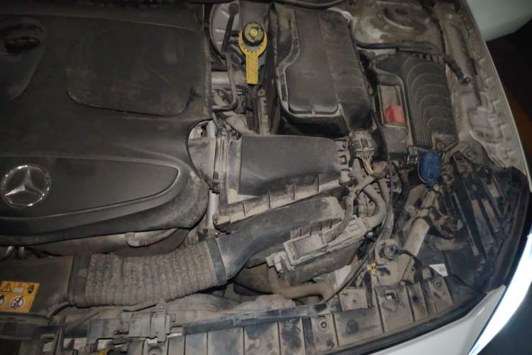 Used Mercedes-Benz GLA 2018 GLA 200 Fashion Model Engine Bay Left