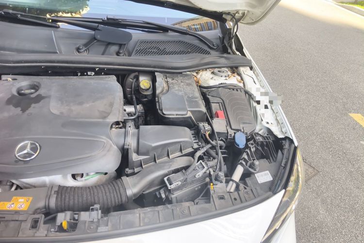 Used Mercedes-Benz GLA 2018 GLA 200 Sport Edition Engine Bay Left