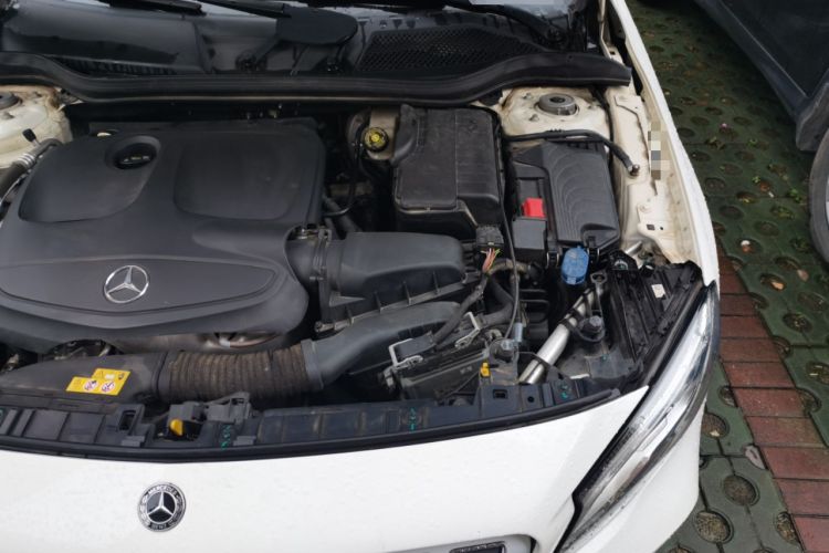 Used Mercedes-Benz GLA 2018 GLA 200 Fashion Model Engine Bay Left