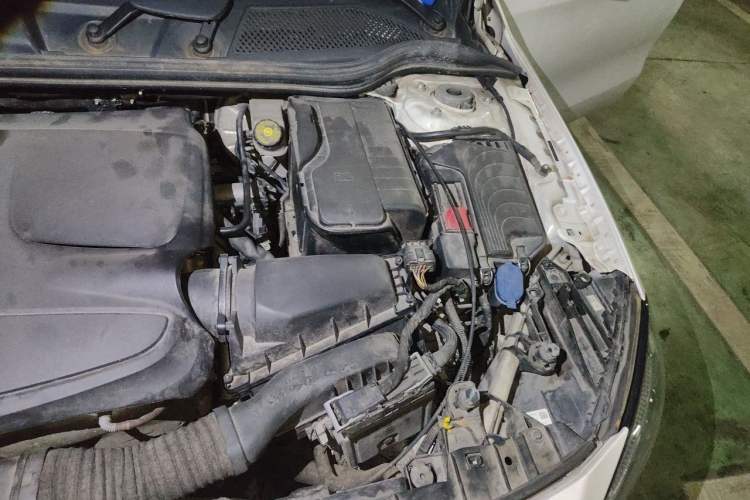 Used Mercedes-Benz GLA 2018 GLA 200 Fashion Model Engine Bay Left