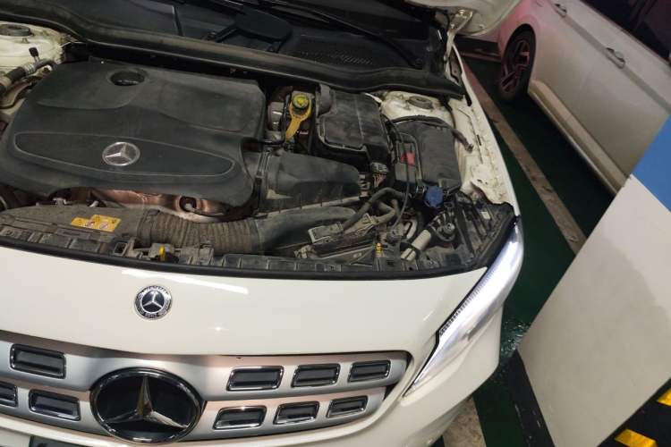 Used Mercedes-Benz GLA 2018 GLA 200 Fashion Model Engine Bay Left