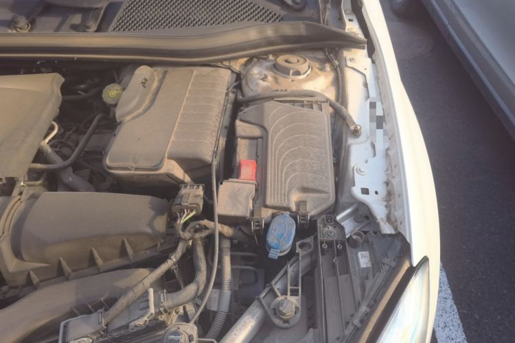 Used Mercedes-Benz GLA 2018 GLA 220 4MATIC Sport Edition Engine Bay Left