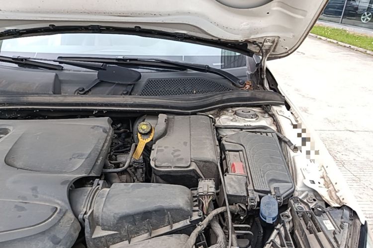 Used Mercedes-Benz GLA 2018 GLA 220 4MATIC Sport Edition Engine Bay Left