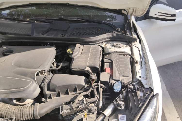 Used Mercedes-Benz GLA 2018 GLA 200 Fashion Model Engine Bay Left