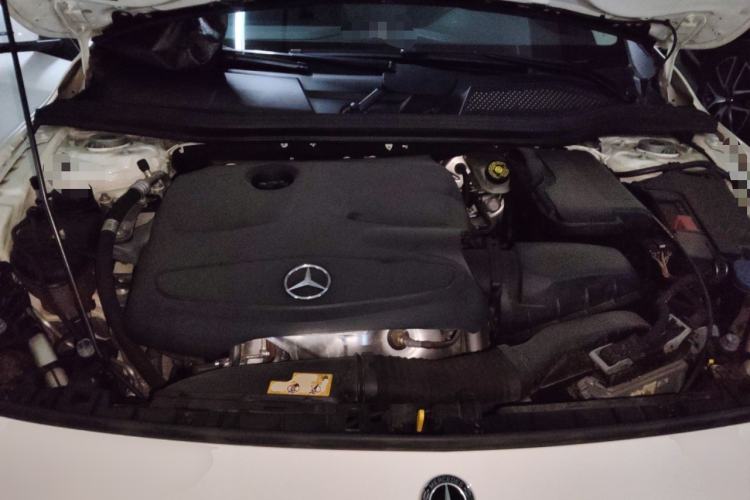Used Mercedes-Benz GLA 2018 GLA 200 Fashion Model Engine Bay