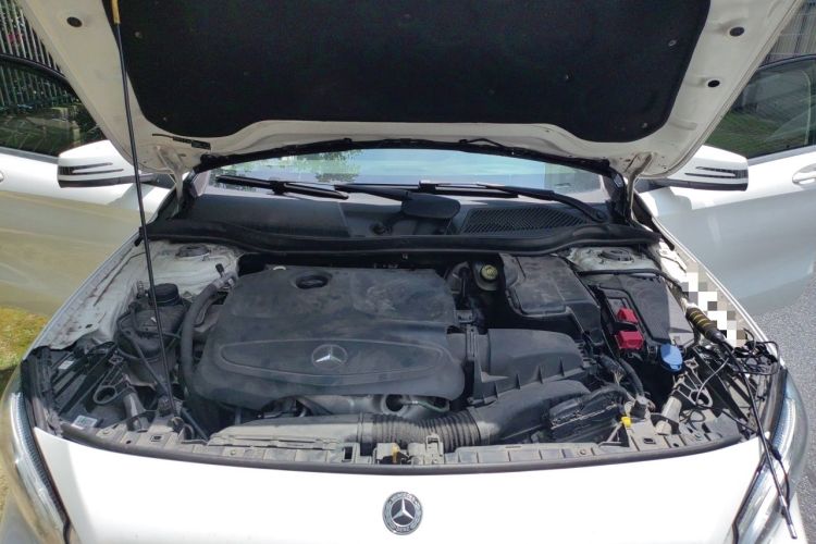 Used Mercedes-Benz GLA 2018 GLA 200 Fashion Model Engine Bay