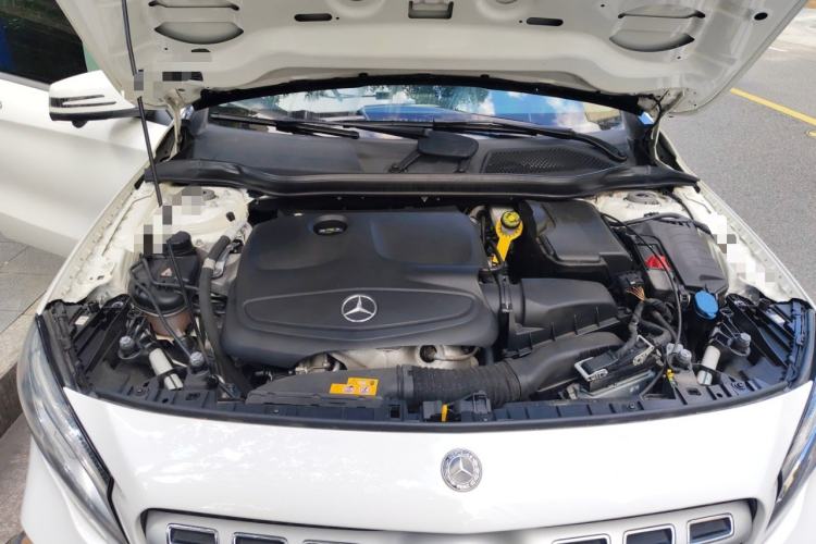 Used Mercedes-Benz GLA 2018 GLA 200 Fashion Model Engine Bay