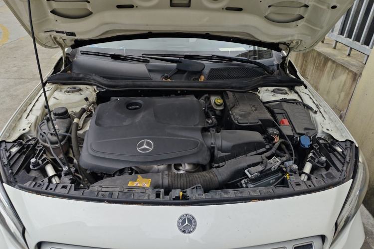 Used Mercedes-Benz GLA 2018 GLA 200 Fashion Model Engine Bay