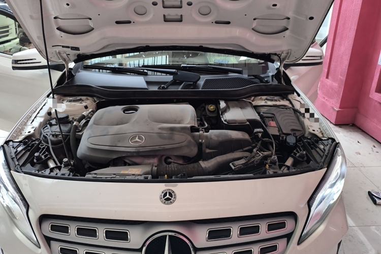 Used Mercedes-Benz GLA 2018 GLA 200 Fashion Model Engine Bay