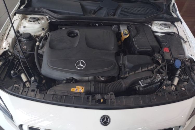 Used Mercedes-Benz GLA 2018 GLA 200 Fashion Model Engine Bay
