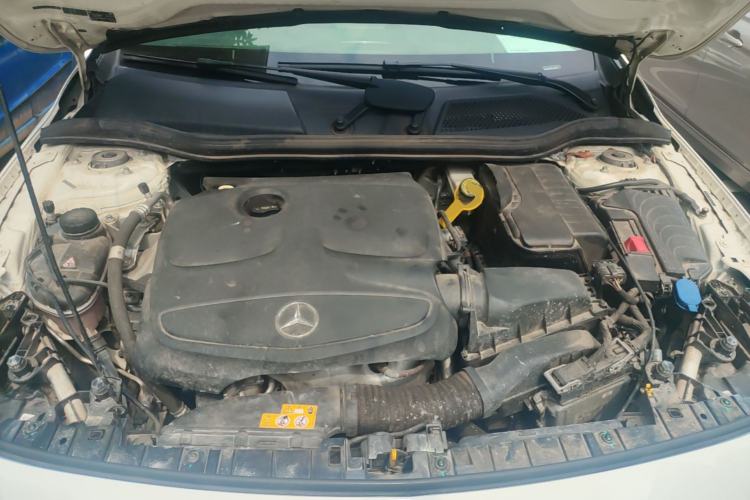 Used Mercedes-Benz GLA 2018 GLA 200 Fashion Model Engine Bay