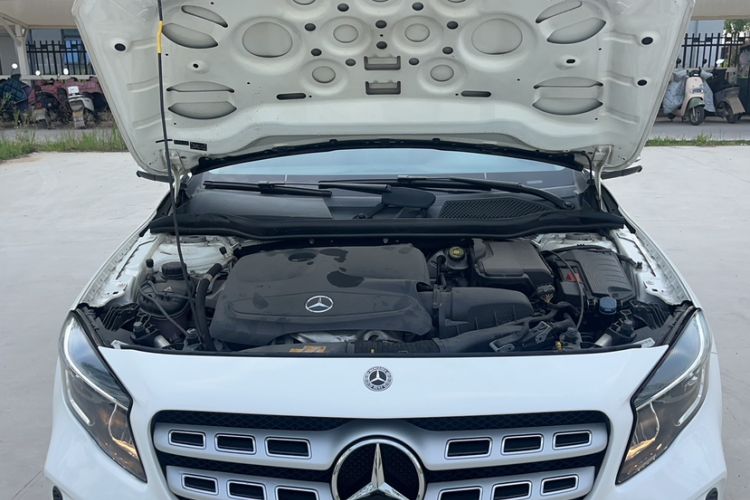Used Mercedes-Benz GLA 2018 GLA 200 Sport Edition Engine Bay