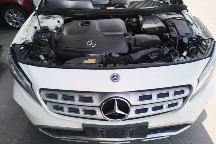 Used Mercedes-Benz GLA 2018 GLA 200 Fashion Model Engine Bay