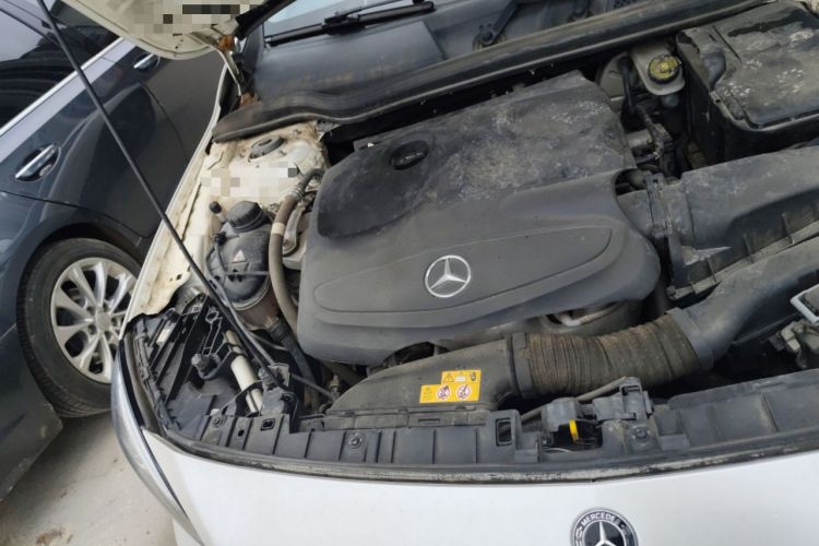 Used Mercedes-Benz GLA 2018 GLA 200 Fashion Model Engine Bay Right