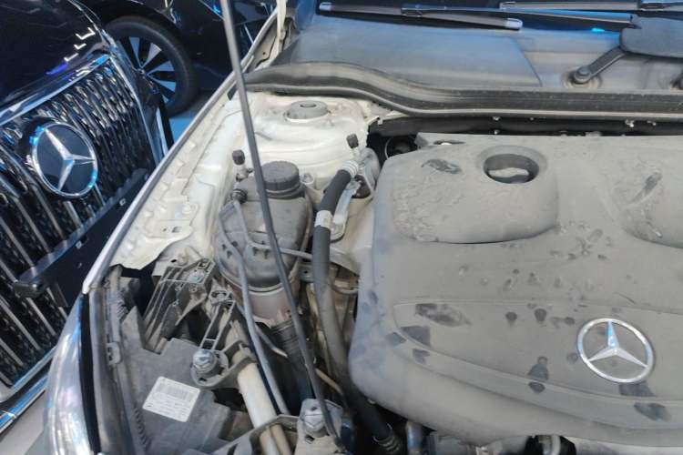 Used Mercedes-Benz GLA 2018 GLA 200 Sport Edition Engine Bay Right