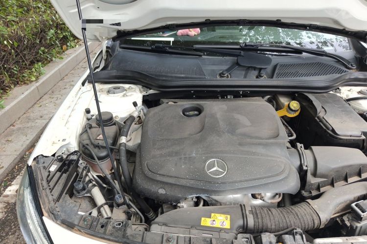 Used Mercedes-Benz GLA 2018 GLA 200 Fashion Model Engine Bay Right