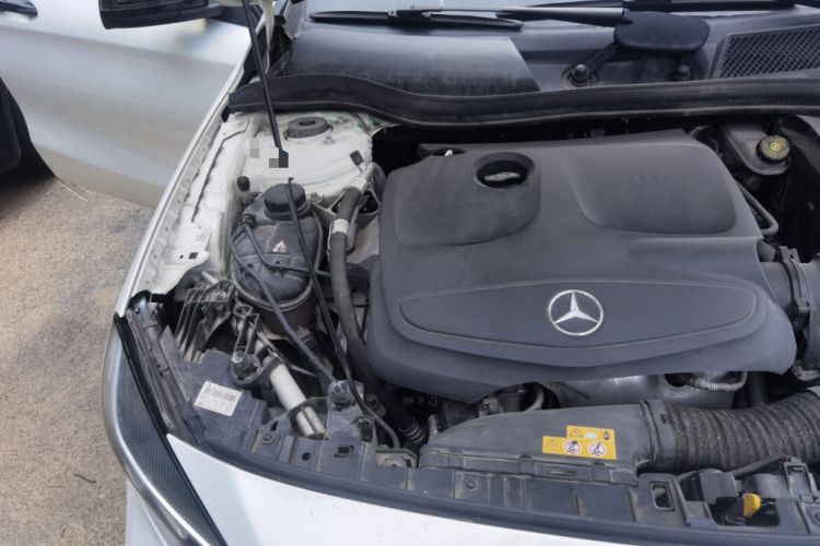 Used Mercedes-Benz GLA 2018 GLA 200 Sport Edition Engine Bay Right