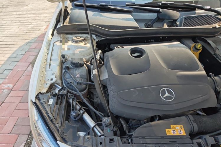 Used Mercedes-Benz GLA 2018 GLA 200 Fashion Model Engine Bay Right