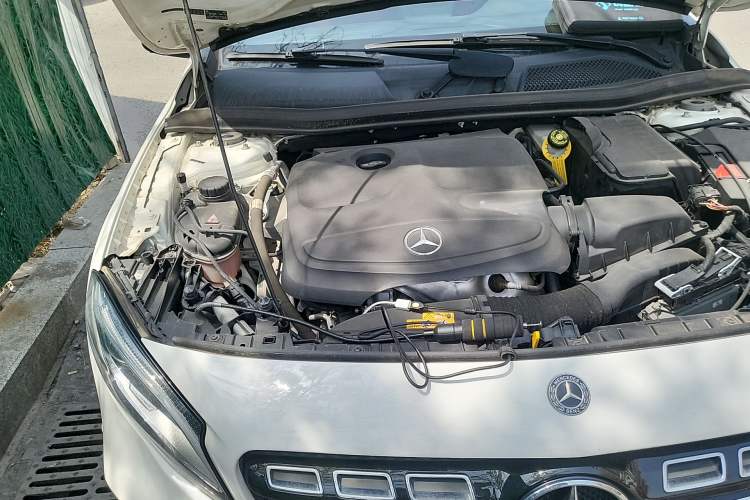 Used Mercedes-Benz GLA 2018 GLA 220 4MATIC Sport Edition Engine Bay Right