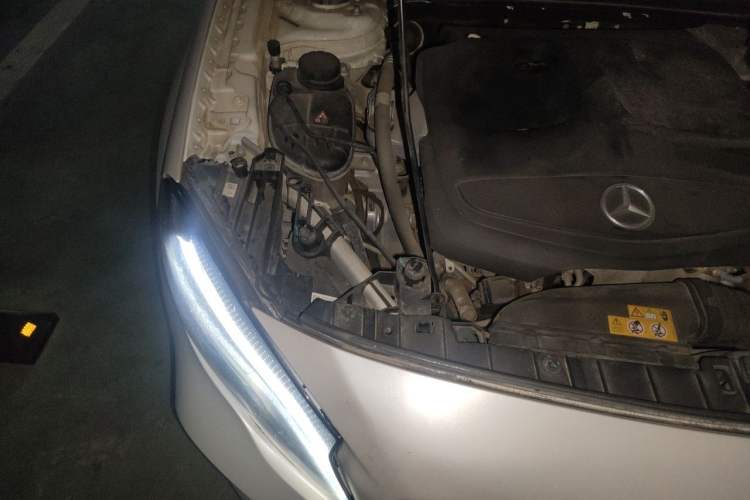 Used Mercedes-Benz GLA 2018 GLA 200 Fashion Model Engine Bay Right